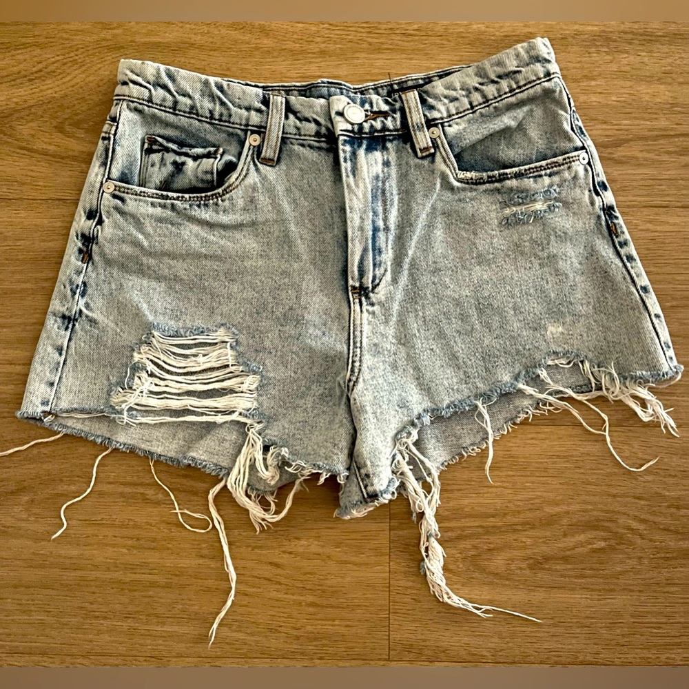 Blank NYC distressed denim shirts the barrow with pockets 27 light wash